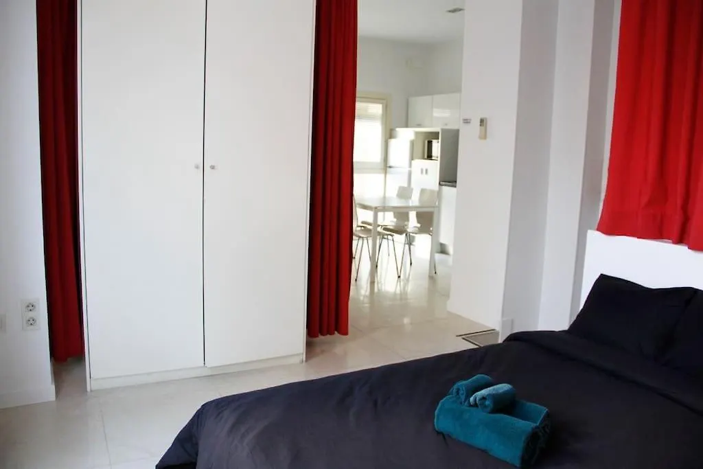 Cosy Apartment / Literally At The Foot Of Alhambra Granada